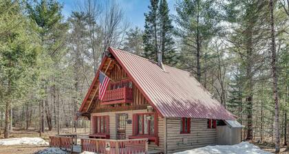 2 Mi to Ossipee Lake: Forest-view Sanctuary!