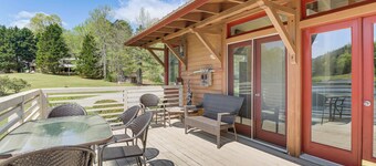 2 Docks + Paddleboard: Lakefront Alabama Retreat!