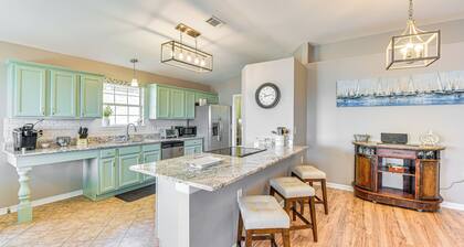 Outdoor Entertaining Space: Family Home in Milton