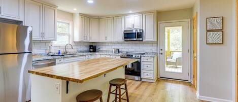 House (4 Bedrooms) | Interior