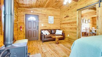 House (1 Bedroom) | Interior