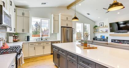 Patio + Outdoor Dining: Modern Home in Paradise