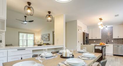 < 1 Mi to Main St & Amphitheater: Woodstock Home!