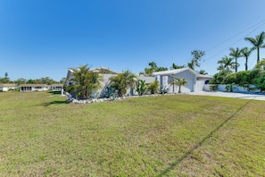 House (5 Bedrooms) | Interior - Waterfront Retreat w/ Pool & Yard in Sarasota (Sarasota)