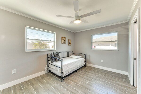 House (5 Bedrooms) | Interior - Waterfront Retreat w/ Pool & Yard in Sarasota (Sarasota)