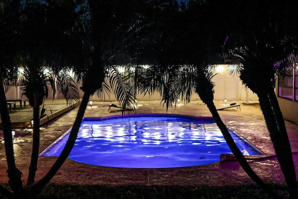 House | 4 bedrooms, Internet