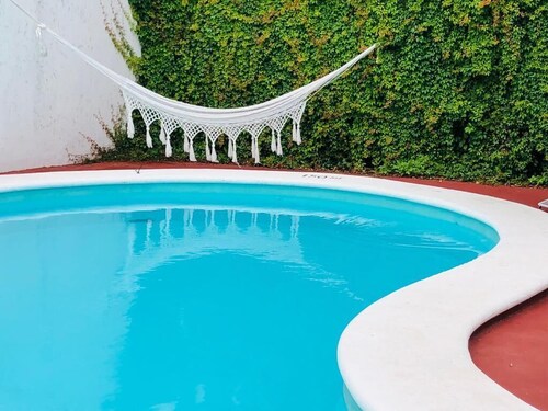 Spacious Villa with Private Pool 5 Min to Downtown