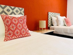 3 chambres, fer et planche Ă repasser, Wi-Fi, draps fournis