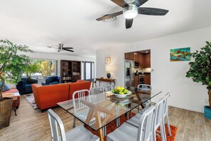 Interior - Citrus Springs – Modern Palm Springs Pool Home (Palm Springs)