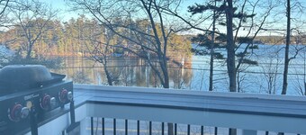 Charming 3-bedroom house on Winnisquam Lake,