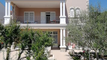 Apartment | Exterior