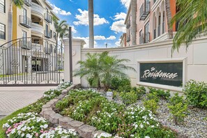 Property grounds - Luxurious Top Floor unit at The Residence at Coconut Point (Estero)