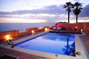 Pool - Spacious 5-bedroom villa in First line location, stunning views, Total privacy (Callao Salvaje)