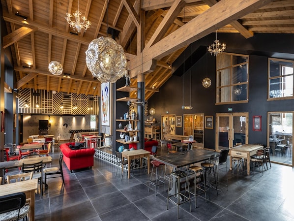 Apartment | Dining