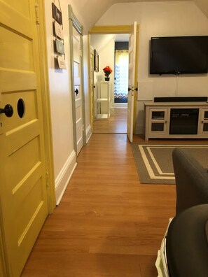 Interior - Cozy Modern City Escape (Schenectady)