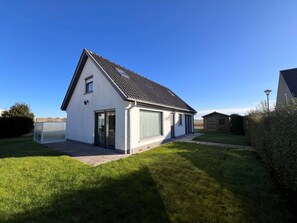 House | Exterior - Holiday Home in Wenduine Near Zeedijk (De Haan)
