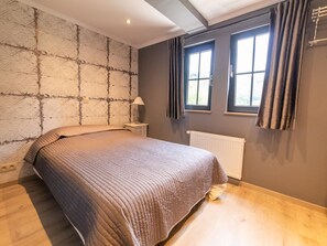 3 bedrooms