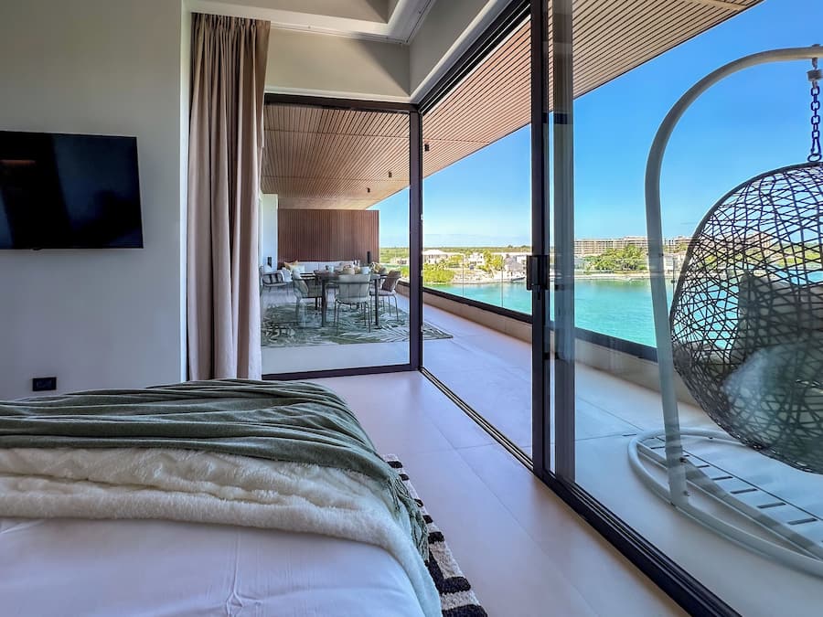 Luxury Penthouse, 3 Bedrooms, Private Pool, Marina View | Premium bedding, in-room safe, desk, laptop workspace