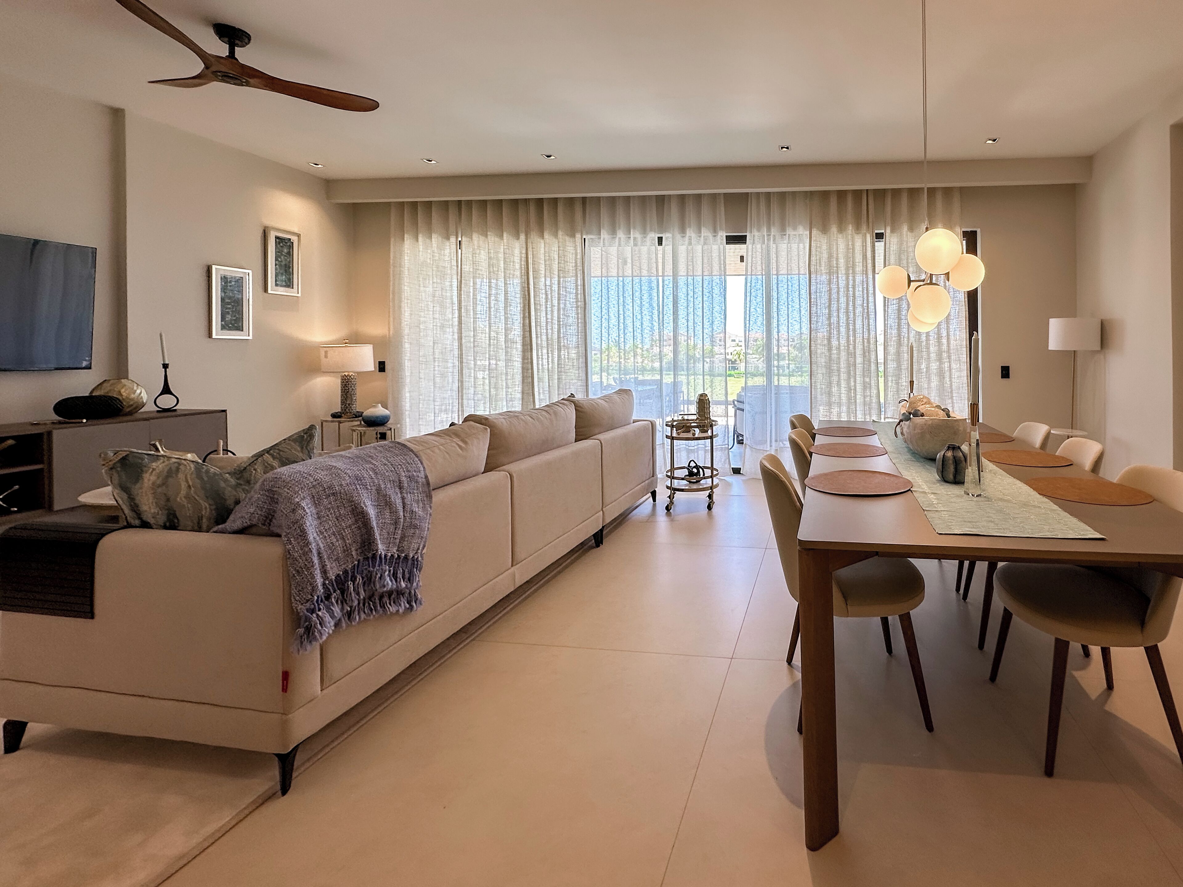 Deluxe Apartment, 2 Bedrooms, Private Pool | Living area