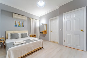3 bedrooms, iron/ironing board, travel cot, WiFi