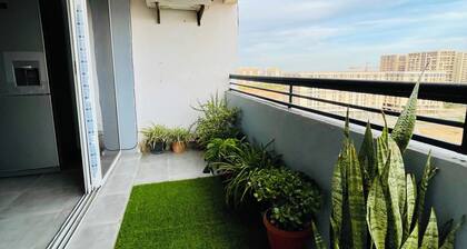 Peaceful 2-Bedroom Apartment with Open Living & Balcony â Family Only