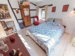 3 chambres, ameublement personnalisé