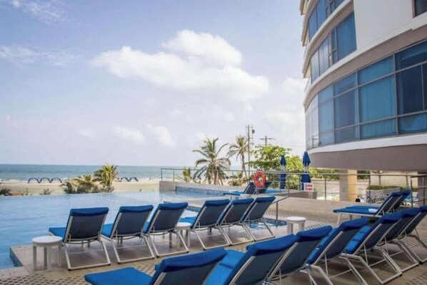 Pool - Beautiful Apartment at Radisson (Provincia de Cartagena)