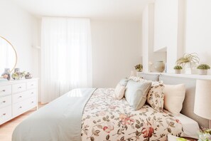 1 Schlafzimmer, Bügeleisen/Bügelbrett, Bettwäsche