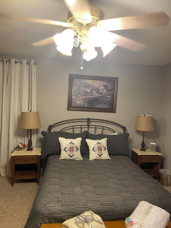 4 bedrooms, iron/ironing board, free WiFi