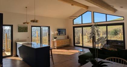 Pipistrelle Barn - sleeps 6 guests in 3 bedrooms