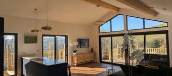 Pipistrelle Barn - sleeps 6 guests in 3 bedrooms