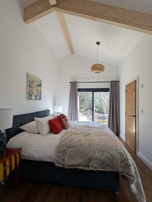 3 Schlafzimmer, Schreibtisch, kostenloses WLAN, Bettwäsche