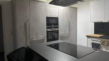 House, 2 Bedrooms, Smoking, Garden View | Interior