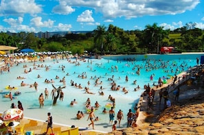 2 outdoor pools