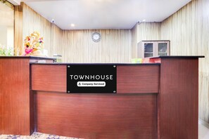 하우스 | 리셉션