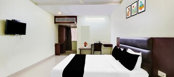 古迪瓦達西斯塔拉阿提希酒店高級住宿