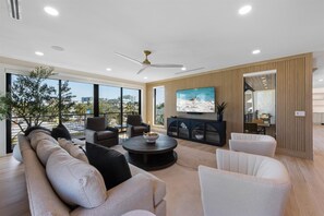 Smart-tv, bordtennisbord