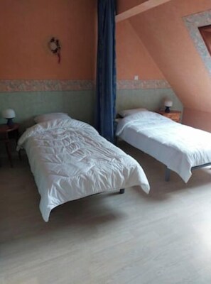 Room - Minimum 4-day, weekly or monthly rental, 15 minutes from Dunkirk (Grande-Synthe)
