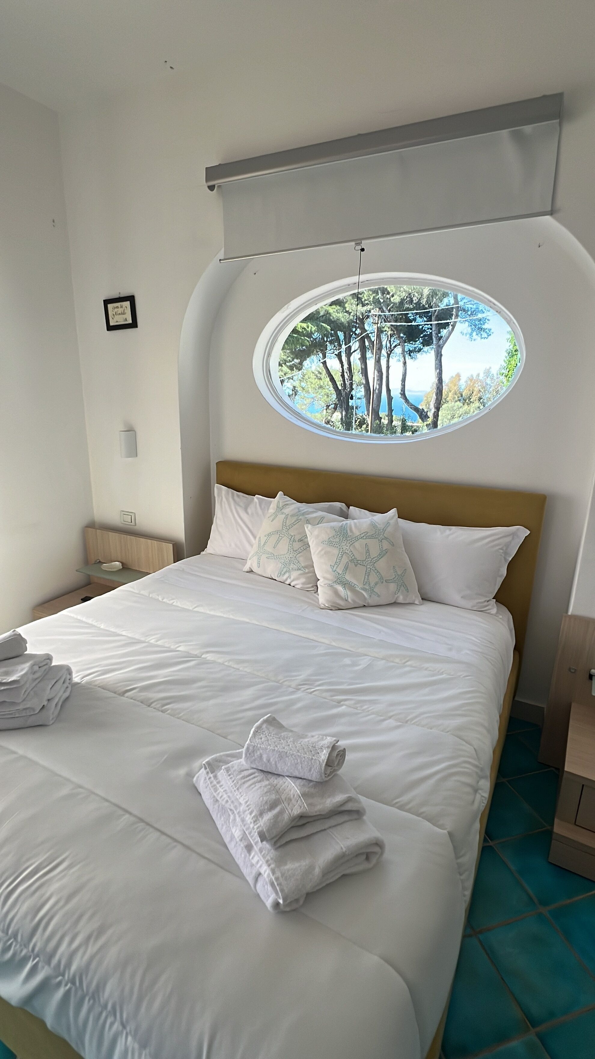 Deluxe Villa, Private Pool, Sea View | 8 bedrooms, in-room safe, desk, laptop workspace