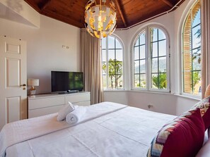 4 habitaciones, tabla de planchar con plancha y wifi gratis 