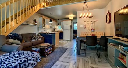 Chalet in the heart of the Mont-Édouard ski slopes -ski in, ski out