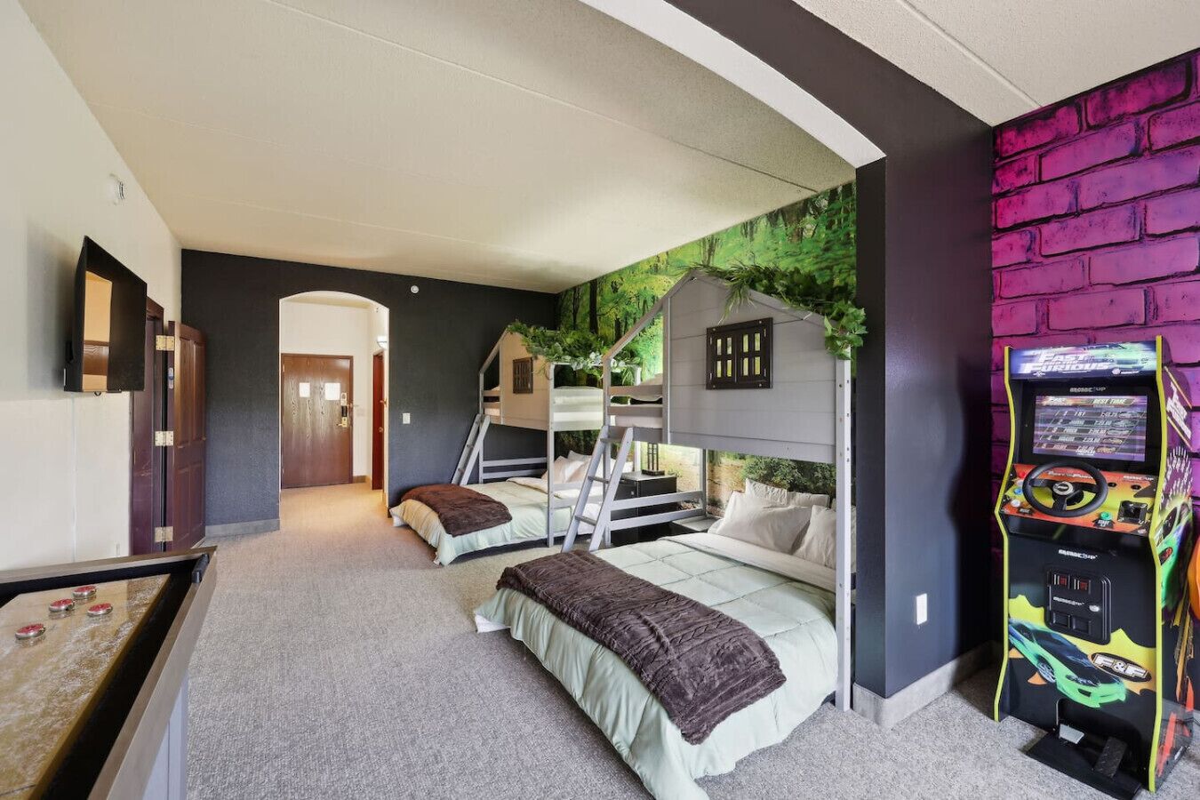 3 soverom, strykejern/-brett, reiseseng for barn og wi-fi (inkludert)