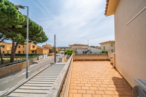 Villa | Exterior
