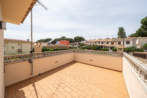 Villa in L'escala Near Riells Beach