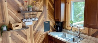 Beach front cottage rental on Manitoulin Island