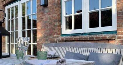 Exclusive Thatched-roof House in Keitum