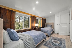 2 bedrooms, iron/ironing board, travel cot, free WiFi