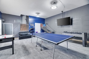 Games room - Spacious & Charming Poconos Pine Hideaway (Tobyhanna)