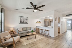 Smart TV - Coastal condo minutes from Treasure Island Beach (Treasure Island)