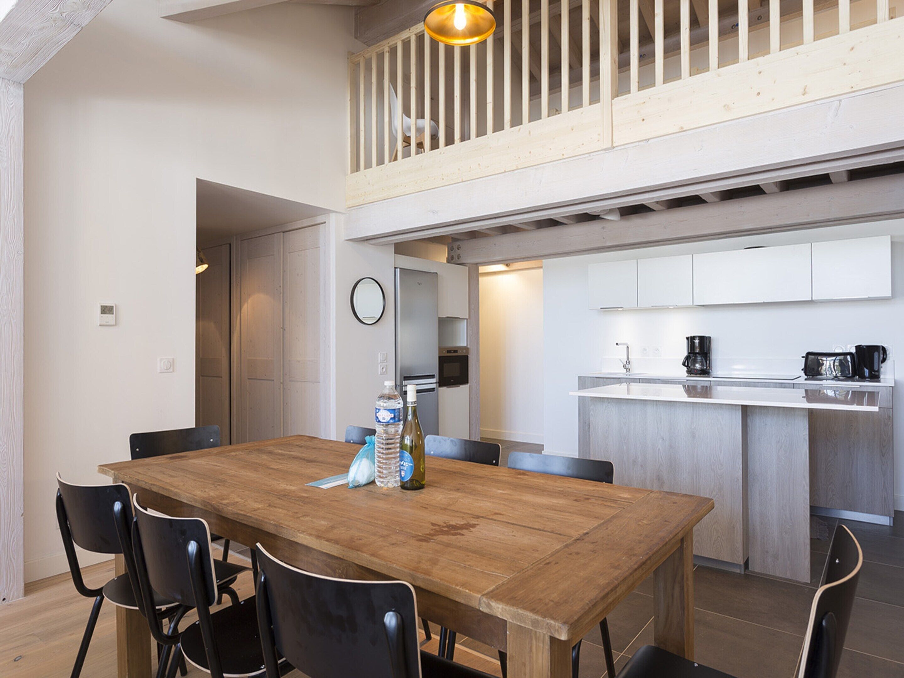 Apartment | Dining